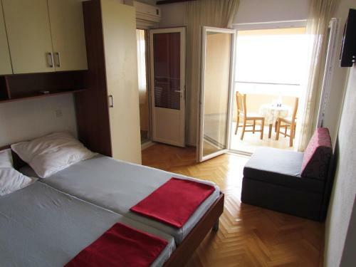 City Beach Apartments Medna