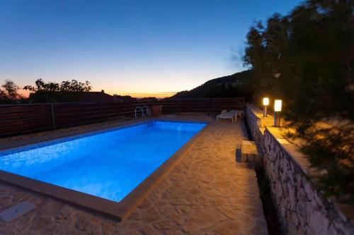 Ctvb149/ The Spacious Villa With Private Pool