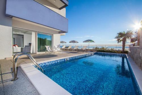 Villa Ctvb111/new And Modern Semi-detached House With Private Pool