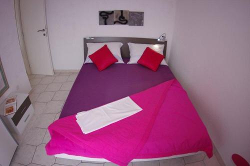 Apartments With A Parking Space Makarska - 12063