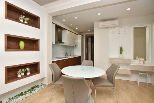 Apartments Dobro