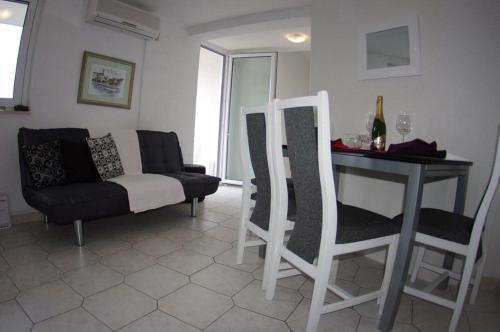 Apartment Makarska 12063c
