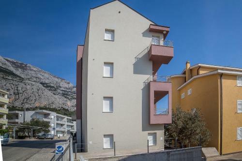 Green Olive Apartments