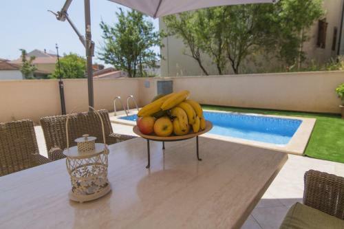 Villa Ctma221 - Modern Apartment With Private Pool