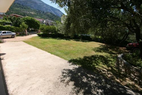 Apartments With A Parking Space Makarska - 6768