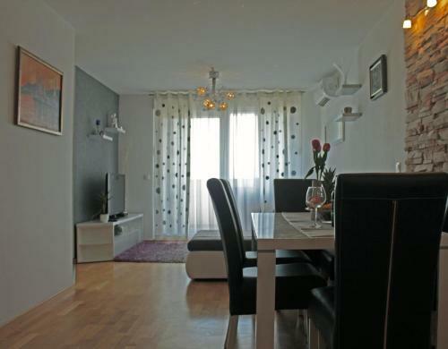 Apartment Petra