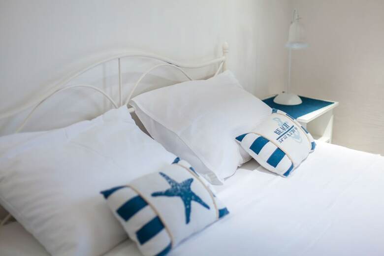 Hostal The House