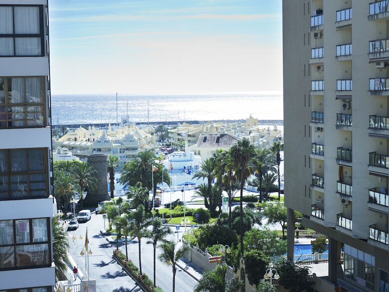 Apartamentos Ms Puerto Marina
