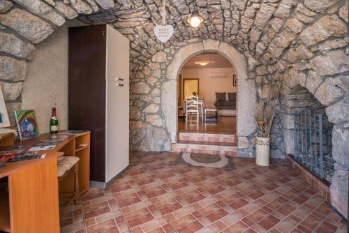 Apartment Malinska 13219a