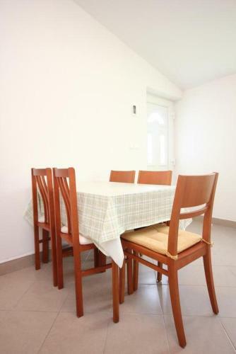 Apartment Poljica 10010a