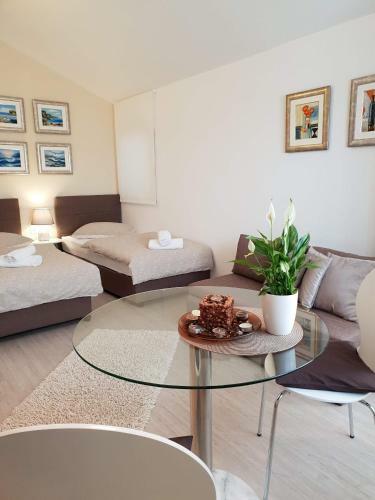 Hostal Apartments & Rooms Petra