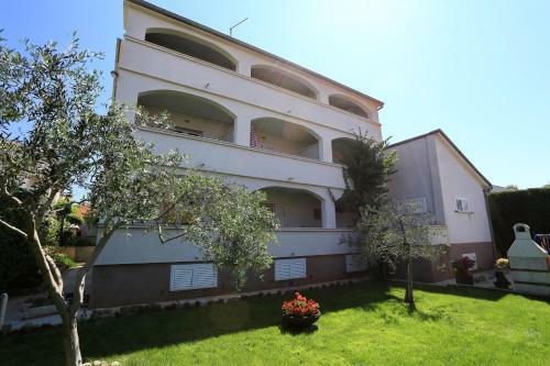 Hostal Apartments & Rooms Petra