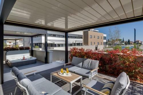 Luxury Apartment Periska With Jacuzzi & Pool