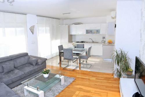 Apartment Dona