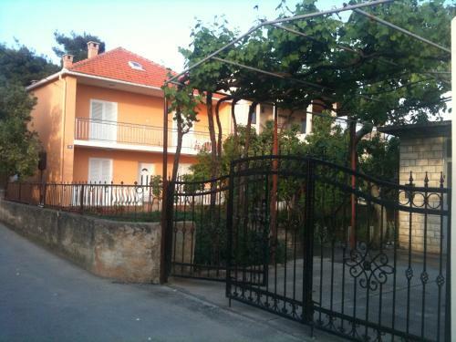 Hostal Guest House Cvita