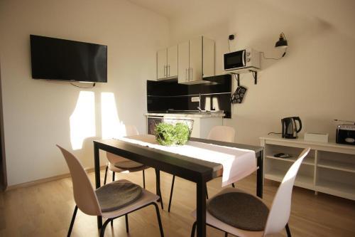 Apartments With Wifi Zagreb - 14588