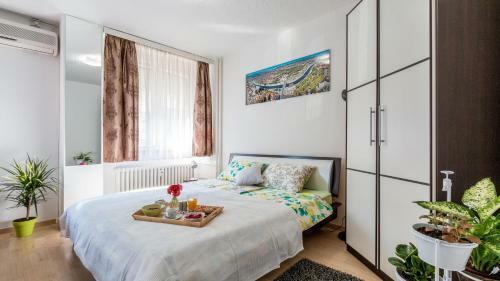 Lake Side Apartments By Zagrebrent
