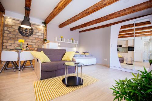 Apartment 63 - 2