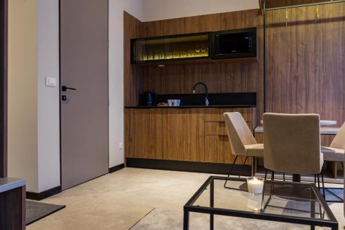 De?man Luxury Apartments