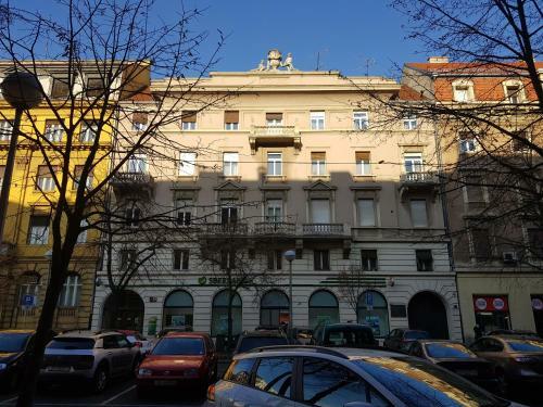 Palace Apartments By Zgrent