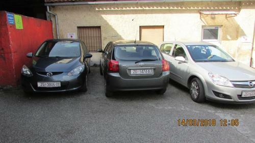 Hostal Rooms With A Parking Space Zagreb - 14837