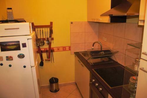 Apartments With Wifi Zagreb - 15121