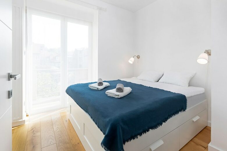 2bdr Design Apartment With Beautiful Terrace View