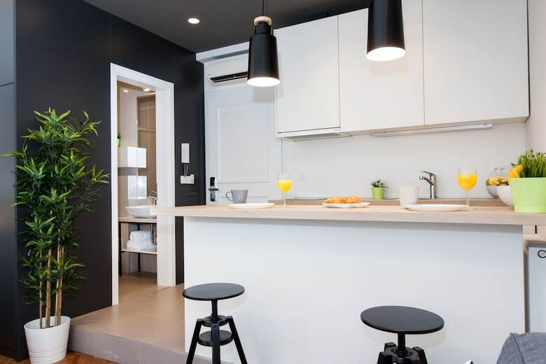 Loox Serviced Apartments Hatzova