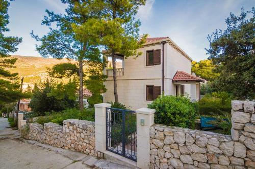 Astra Villas