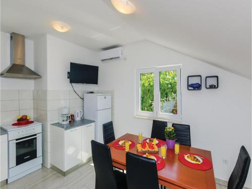 Three-bedroom Apartment In Zaton Veliki