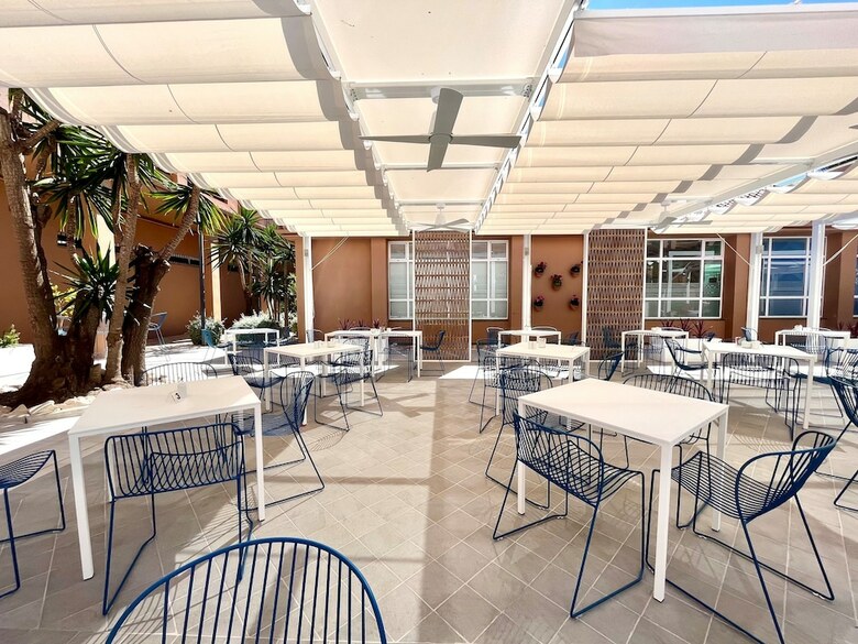 Aparthotel Los Amigos Beach Club