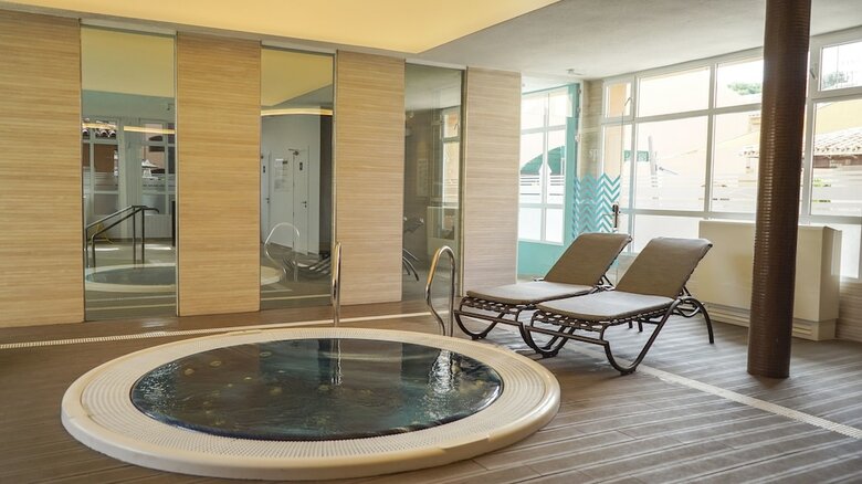 Aparthotel Los Amigos Beach Club