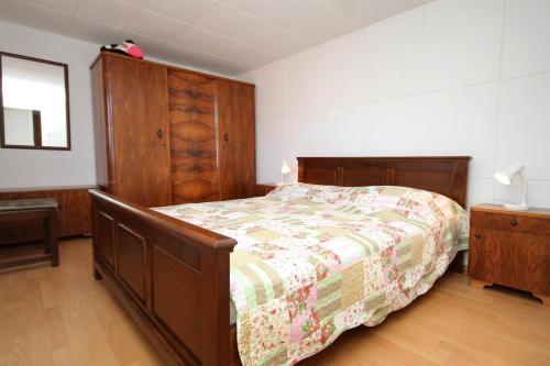 Apartment Zrnovo 9239a