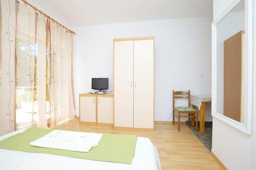 Apartments By The Sea Stari Grad (Hvar) - 15241