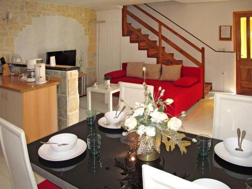 Holiday Home Haus Noemi (pul167)