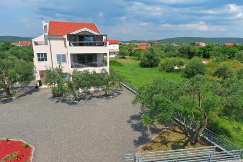 Villa Olive Garden Apartments