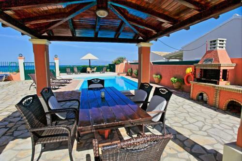 Villa Athanasia Beach House