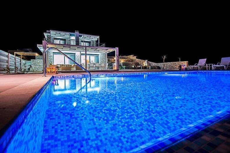 Afantou Beach Villa