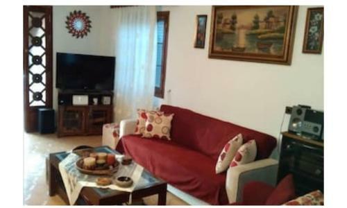 Villa Saloumis By The Sea