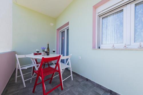 Kes Apartments