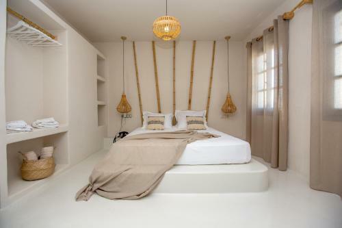 Hotel Ampelos Inn