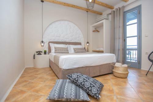 Hotel Ampelos Inn
