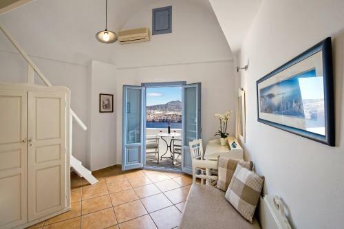 Apanemo Hotel & Suites