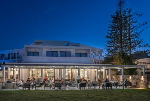 Hotel Amounda Bay