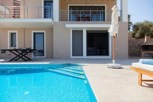 Alivia Lefkas Luxury Villas