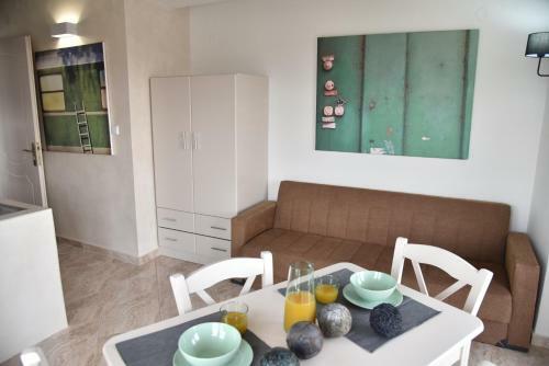 Apartamento Kyma Studios And Suites