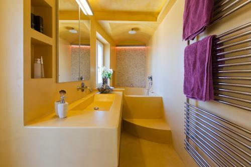 Tenedos Apartment
