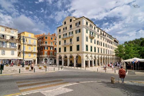 Lemonia Luxury Apartment