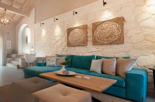Villa Lola's House