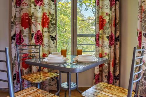 Marilena House Apartments & Studios